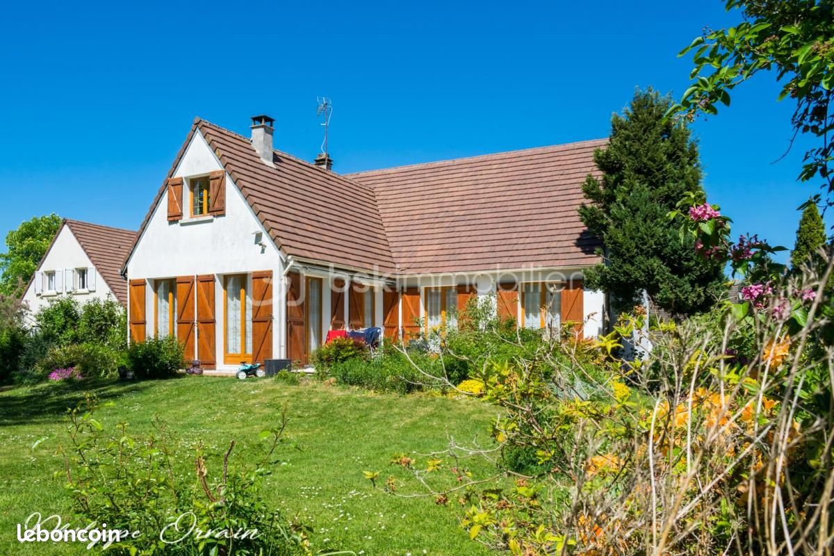 Maison 8 pièces 136 m² (image 1)
