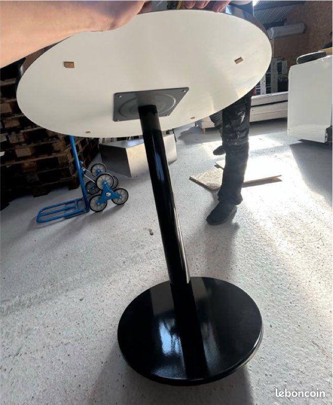 Table extérieur (image 3)