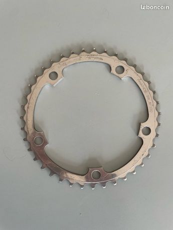 Plateau SPECIALITES TA Grand Trophée 2002 – 53 Dents, BCD 130, Ref 143 (neuf, NOS)