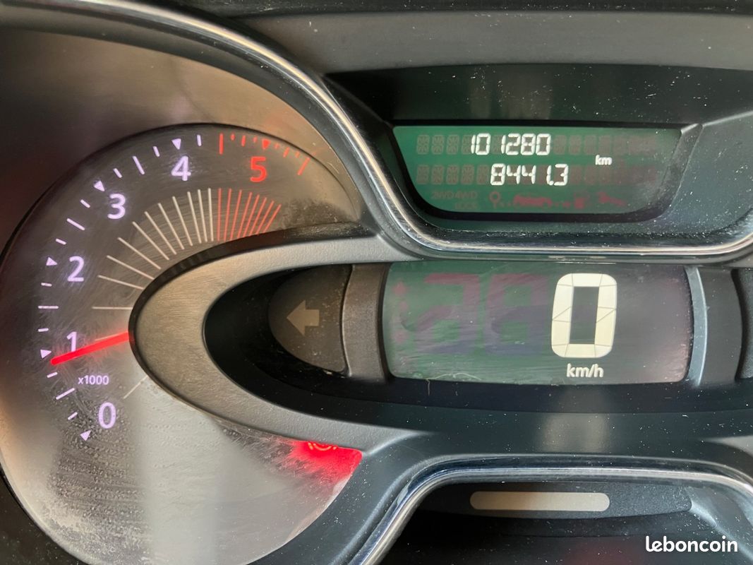 RENAULT CAPTUR BUSINESS dCi 90 Energy eco² Business E6 (image 11)