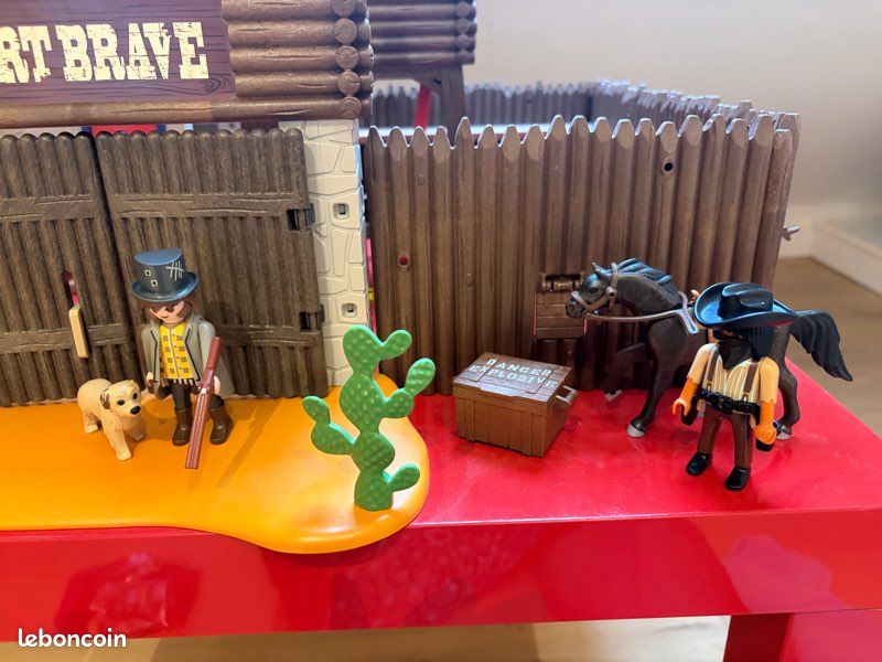 Énorme Lot De Plus De 500 Chapeaux Playmobil D'occasion – Accessoires En Vrac Lot 2