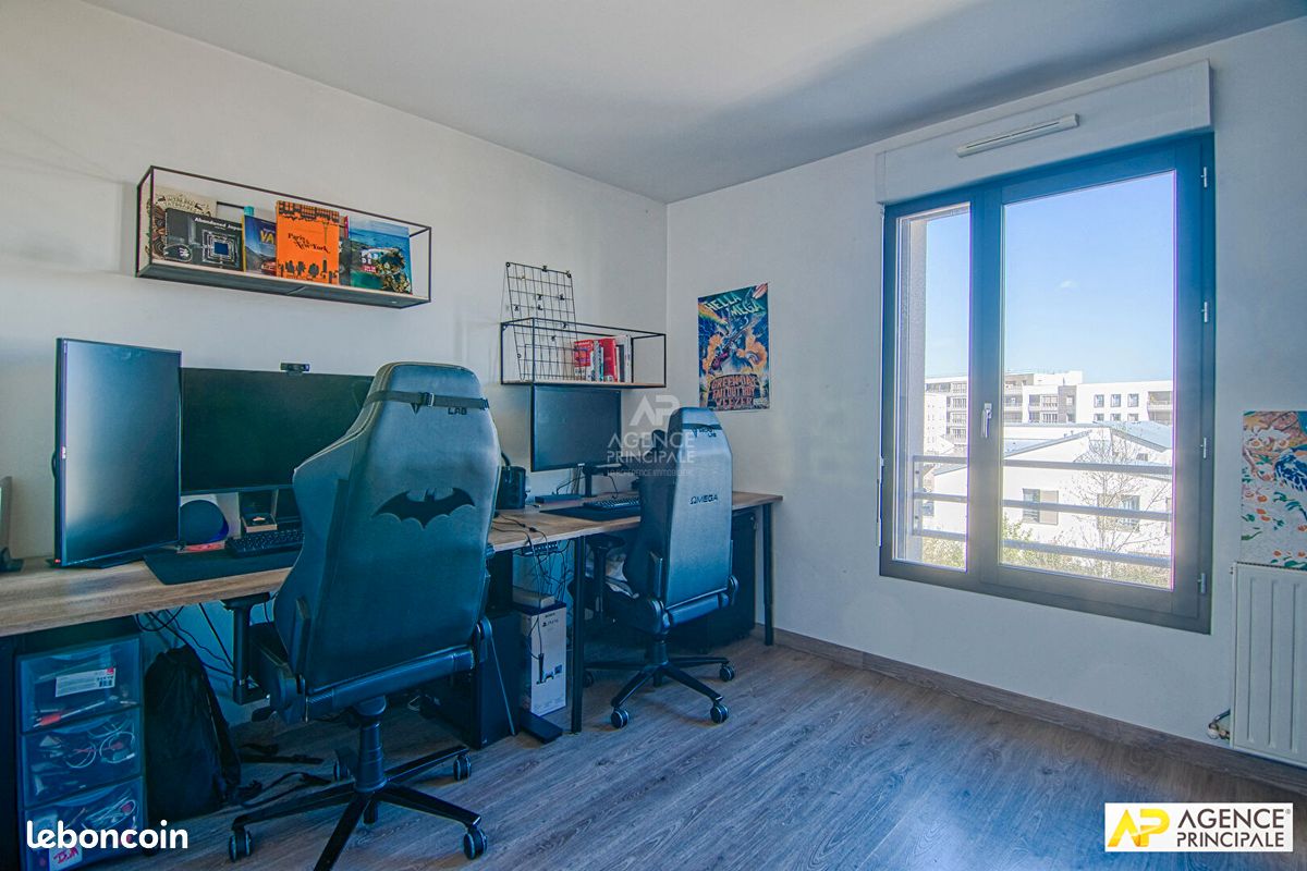 Appartement a louer saint-cyr-l'ecole - 4 pièce(s) - 84 m2 - Surfyn