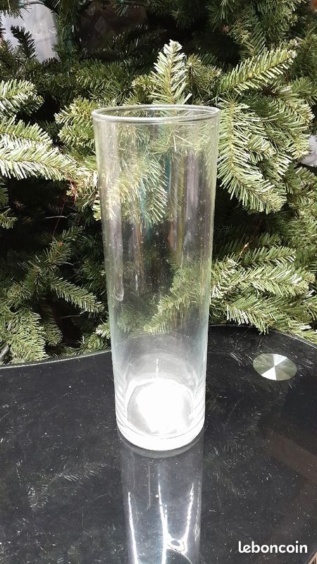 Vase (image 1)