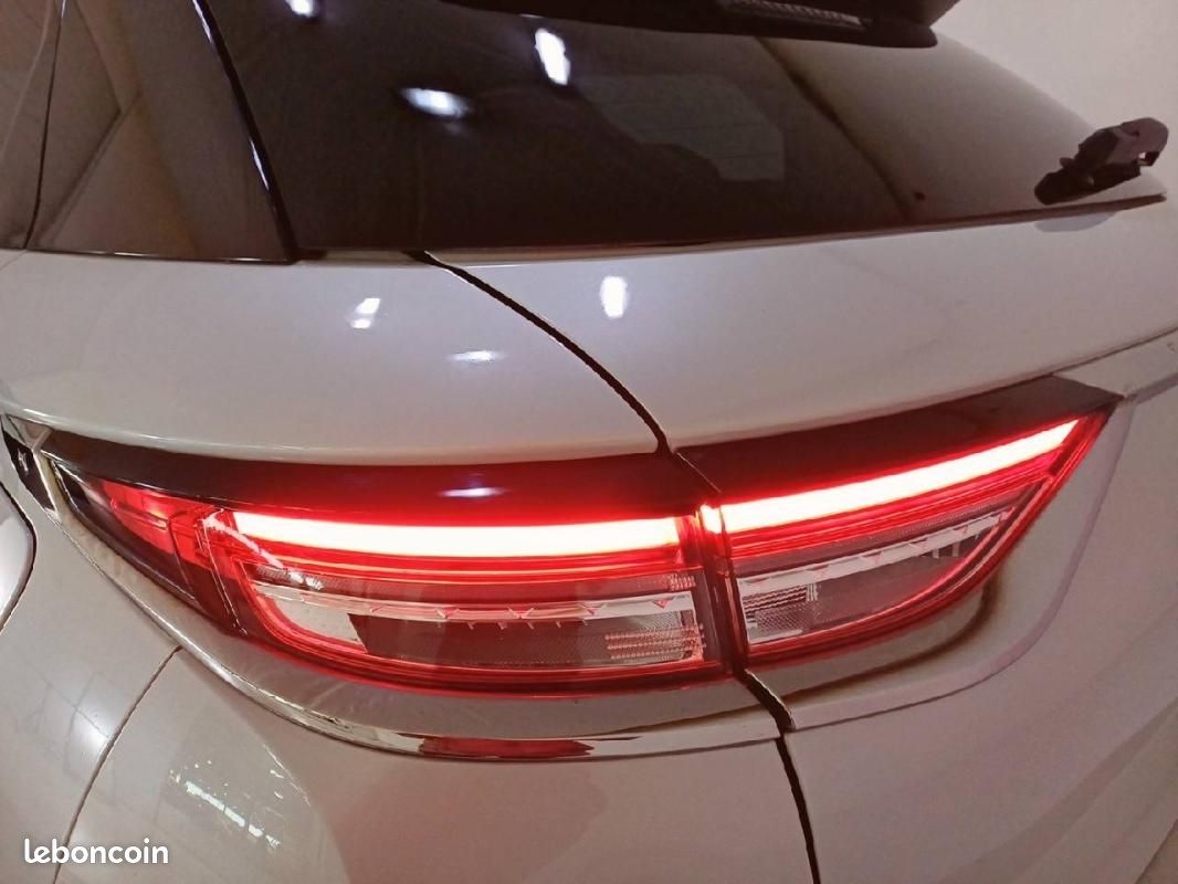 DS 3 Crossback BUSINESS BlueHDi 130 S&S EAT8 - (image 17)