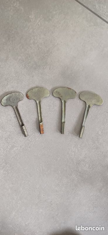 RARE ++ TOP ++ CLE POUR JOUET Key for toy - JRD 1:10 CITROEN HY