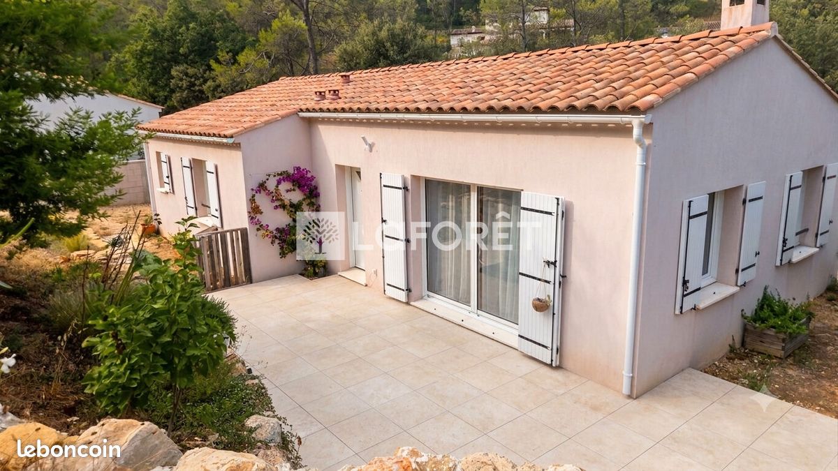 Maison 4 pièces 89 m² · à Cuers · 89 m² · 1 740 €