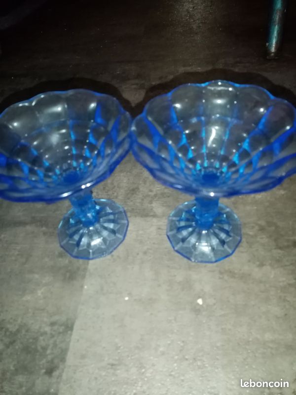6 coupelle pour glace bleutee quasi neuf (image 1)