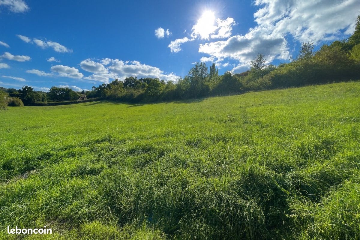 Terrain 2573 m² · à Boulazac Isle Manoire · 2 573 m² · 48 000 €