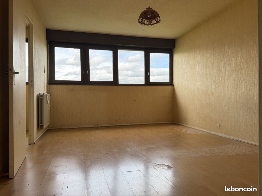Appartement 1 pièce 31 m² · à Aurillac · 31 m² · 46 000 €