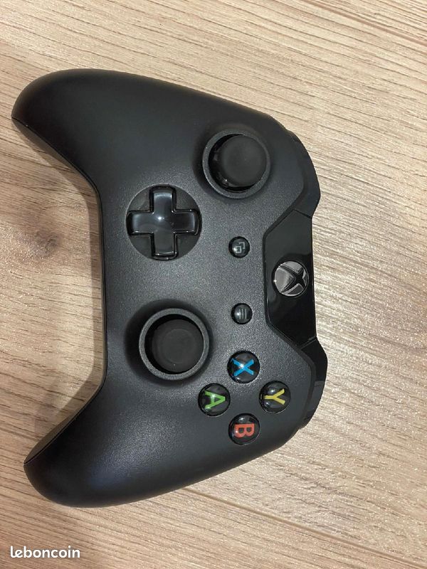 Xbox one x + manette + 2 jeux (image 2)