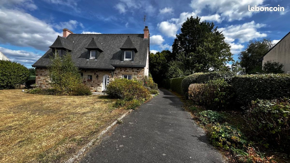 Maison 8 pièces 180 m² · à Saint-Julien · 180 m² · 315 000 €