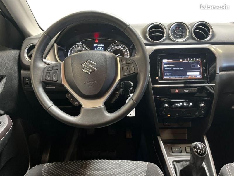 Suzuki Vitara 1.0 Boosterjet 111ch Privilège Allgrip (image 11)