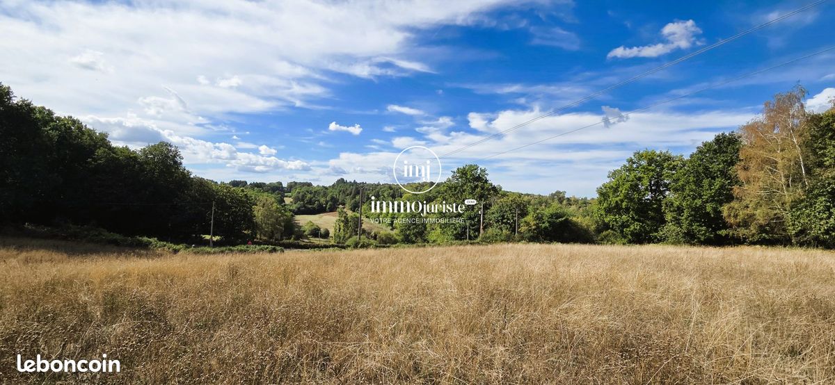 Terrain 2464 m² · à Saint-Yrieix-la-Perche · 2 464 m² · 39 640 €