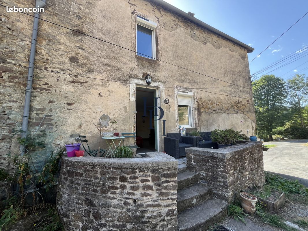 Maison 7 pièces 148 m² · à Camarès · 148 m² · 99 900 €