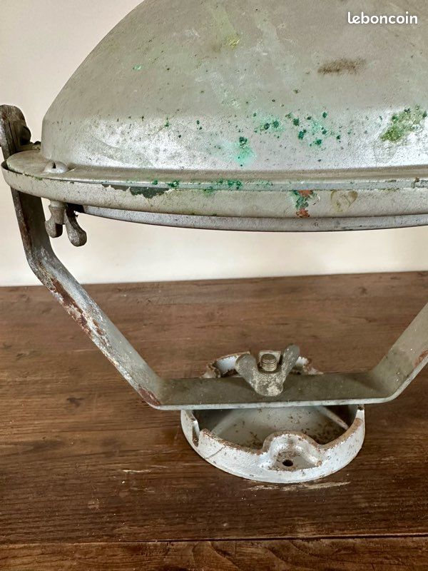 Ancien Projecteur Industriel BBT – Lampe Vintage Orientable Ø 37 cm – 4 Verres (image 5)