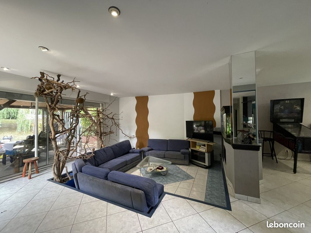 Propriété 10 pièces 271 m² (image 5)