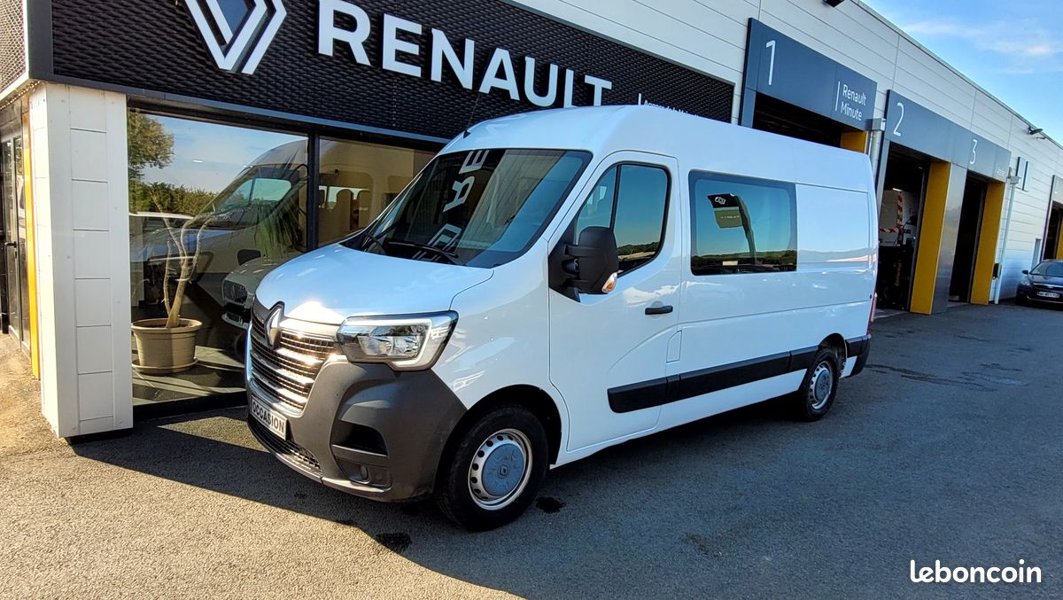Renault Master L2H2 dCi 150 Grand Confort 7 places (image 1)