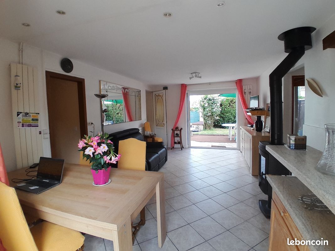 Maison 6 pièces 124 m² · à Les Clayes-sous-Bois · 124 m² · 379 000 €