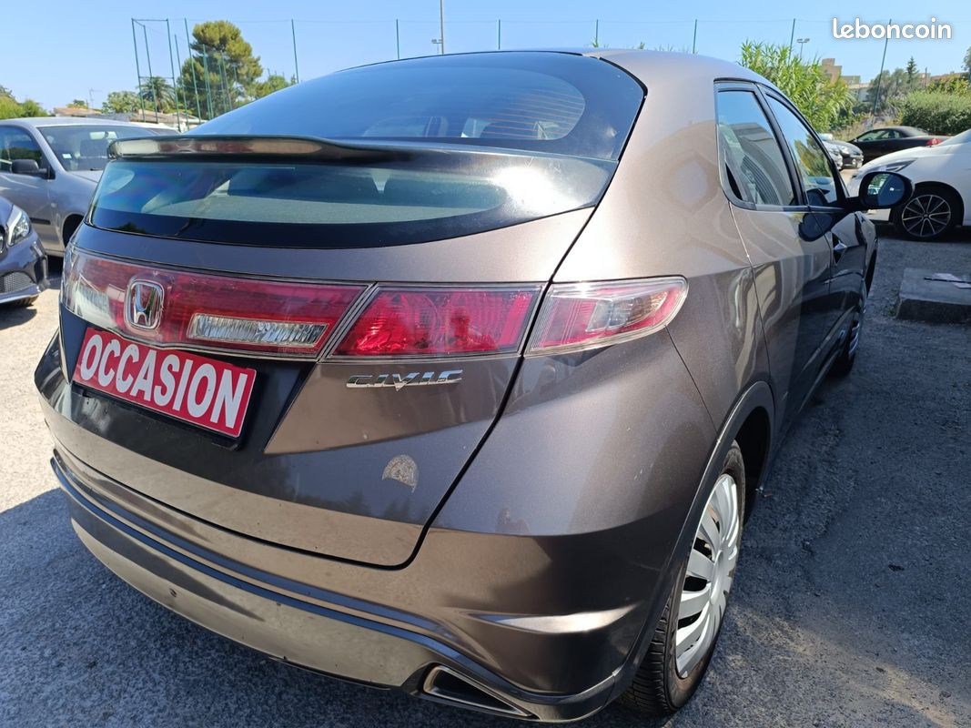 HONDA Civic VIII 1.4 Sport (image 4)