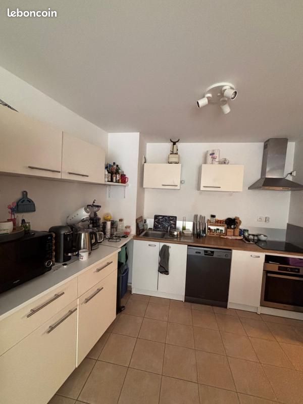 Appartement 3 pièces 65 m² · à La Seyne-sur-Mer · 65 m² · 850 €