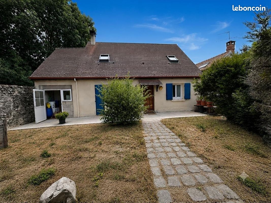 Maison 5 pièces 120 m² · à La Genevraye · 120 m² · 235 000 €