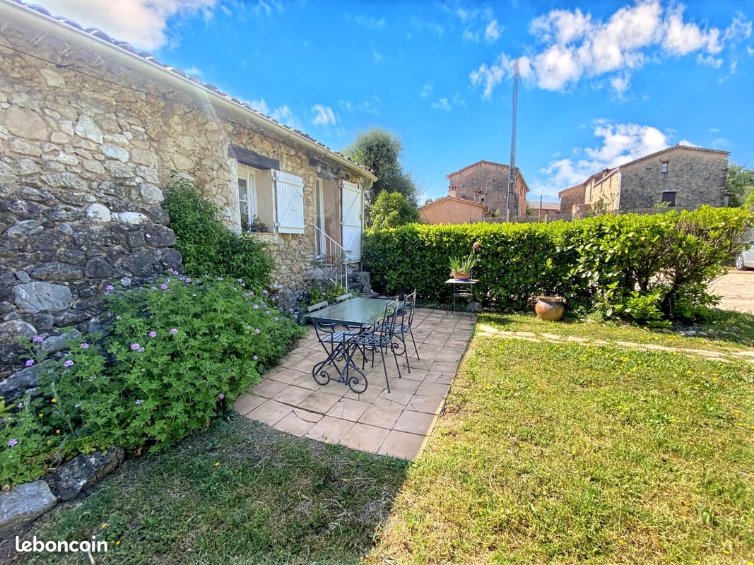 Appartement 3 pièces 64 m² · à Roquefort-les-Pins · 64,1 m² · 385 000 €