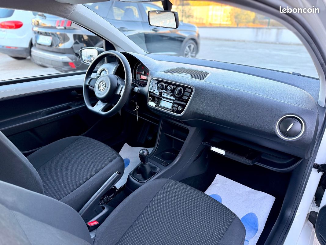 VOLKSWAGEN UP Up 1.0 60ch Take Up *5000km*1erMain (image 9)