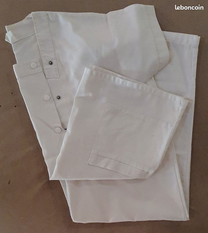 5 tenues infirmières blanches TBE IFSI (image 1)
