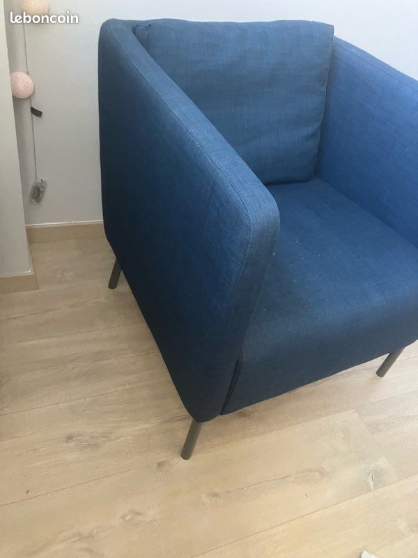 Fauteuil IKEA Skiftebo bleu foncé – excellent état (image 2)