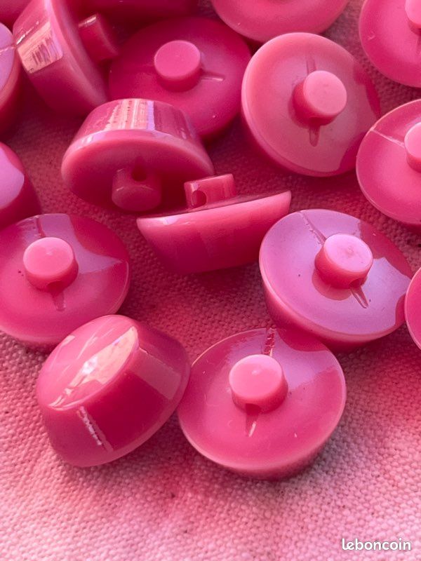 Lot De 6 Boutons Vintage En Plastique Ajouré - Rouge-Rosé 28mm - Boutonnerie Suresnoise