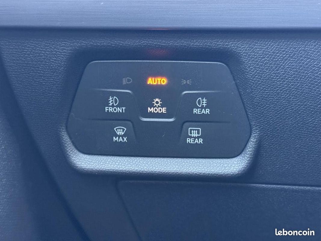 SEAT LEON FR 1.5 TSI 150ch Carplay Camera Acc Lane Assist Siege et Volant Chauffant (image 34)