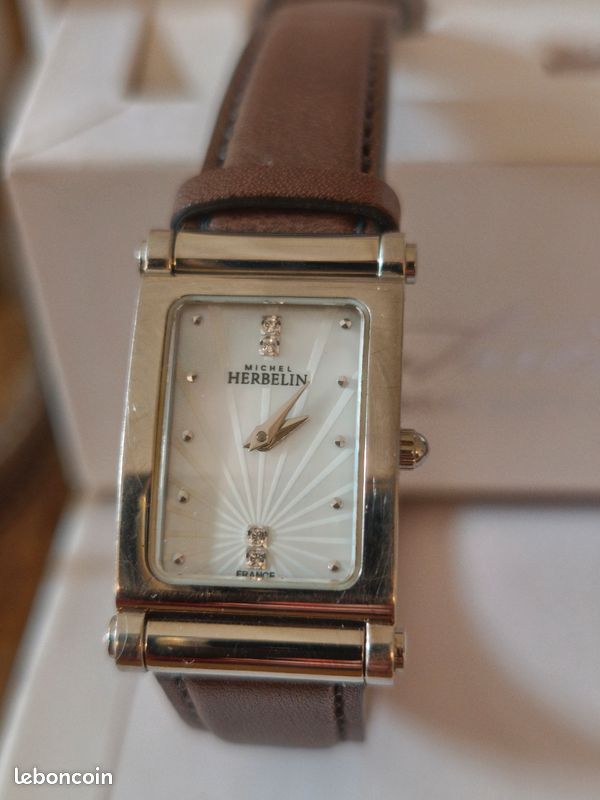 Montre Femme Michel Herbelin Neuve - Acier Inox, Verre Saphir, Cadran Noir - Sans étiquette
