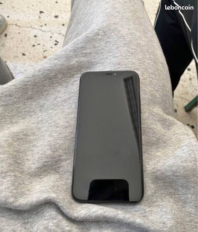 IPhone 11 Pro (image 1)