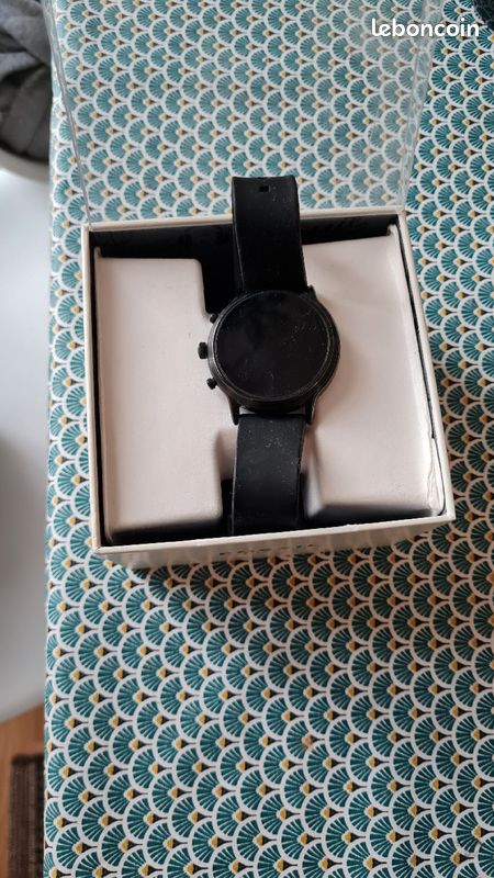 Montre connecté fossil 5Gen acheté il y a 3mois (image 1)