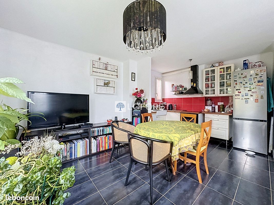 Maison 4 pièces 75 m² · à Saint-Cyr-l'École · 75 m² · 389 000 €
