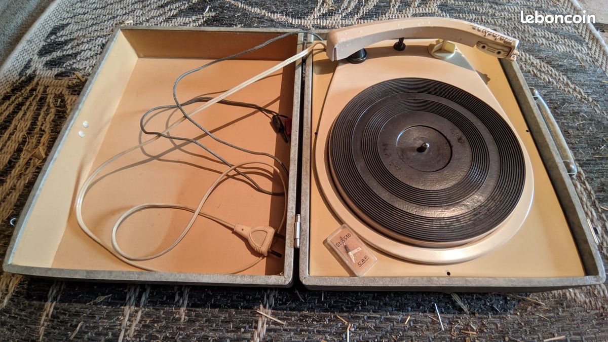 PLATINE VINYLE TUNER vintage LNOVALLEY Fonctionne EUR 65,00 - FR