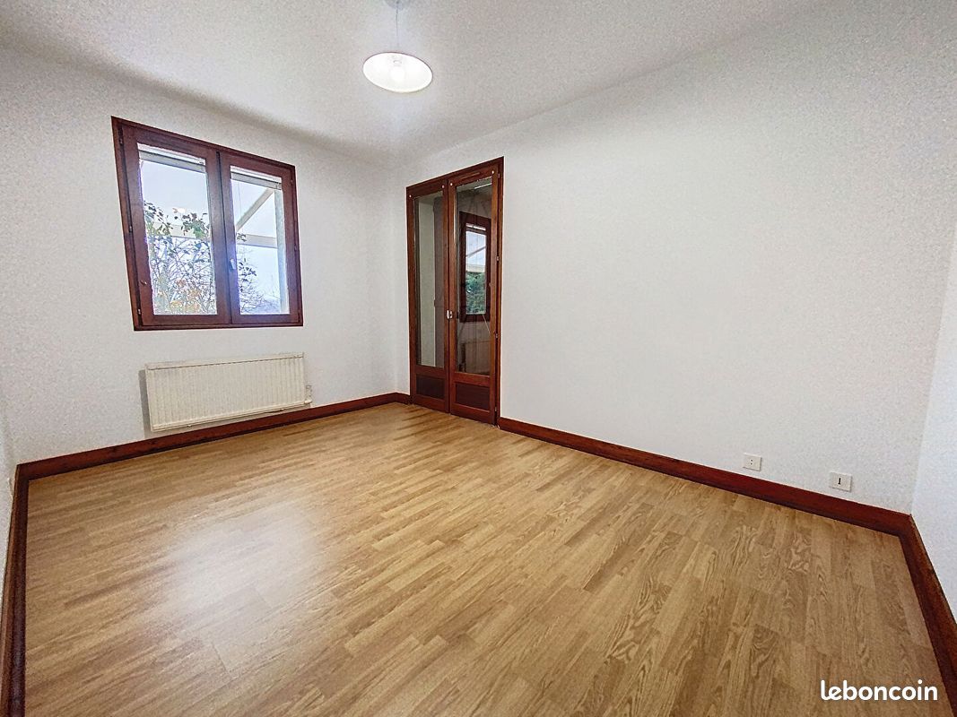 Maison 4 pièces 140 m² - Voutezac 19130 (image principale 6)