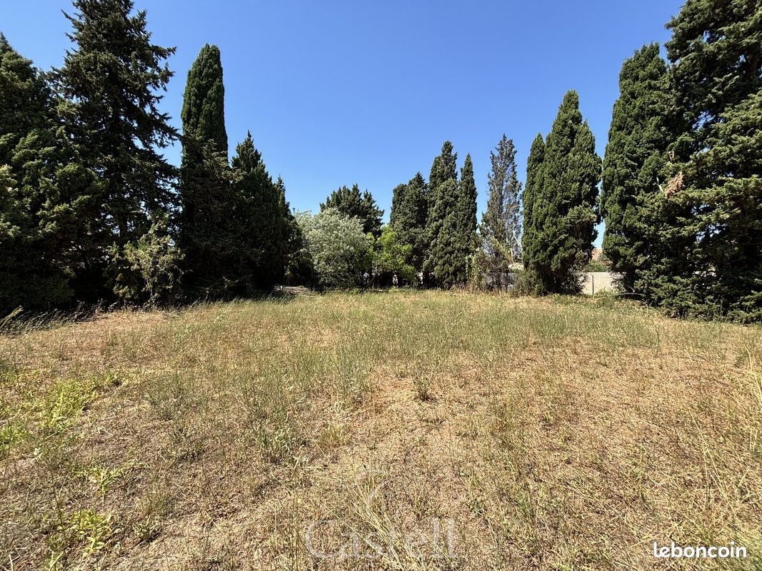 Terrain 600 m² VIAS · 211 000 €