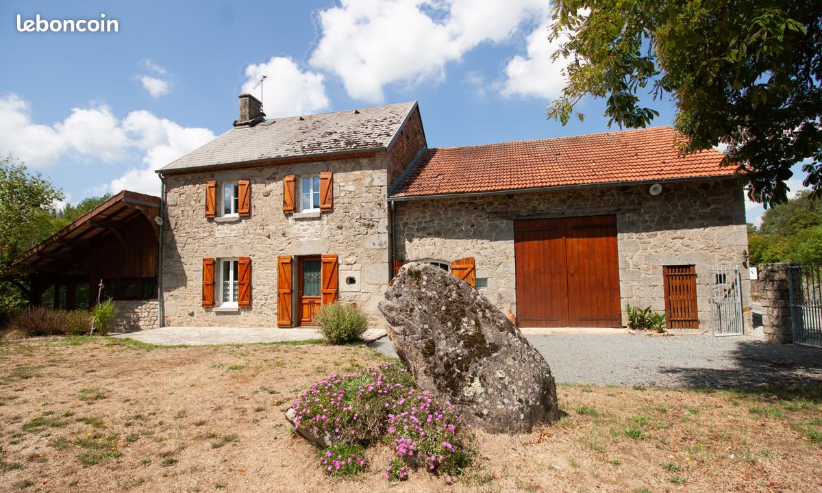 Maison 5 pièces 105 m² · à Sous-Parsat · 105 m² · 163 000 €