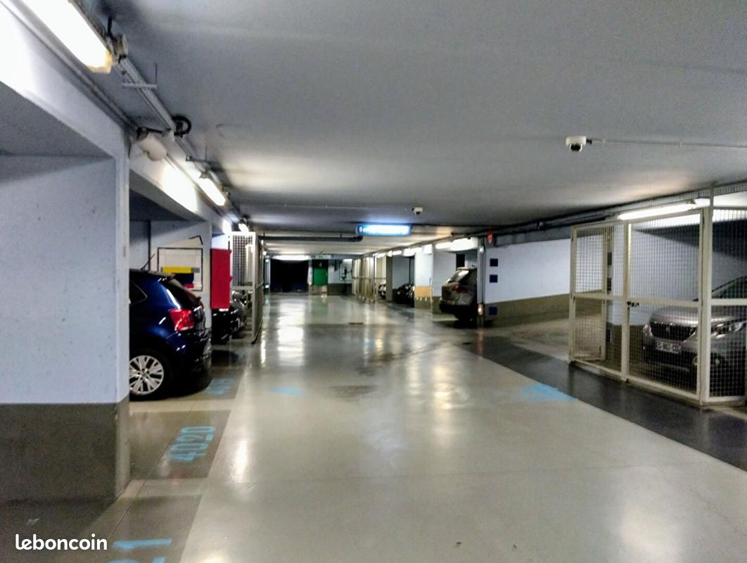 Parking 12 m² · à Paris · 12 m² · 28 000 €