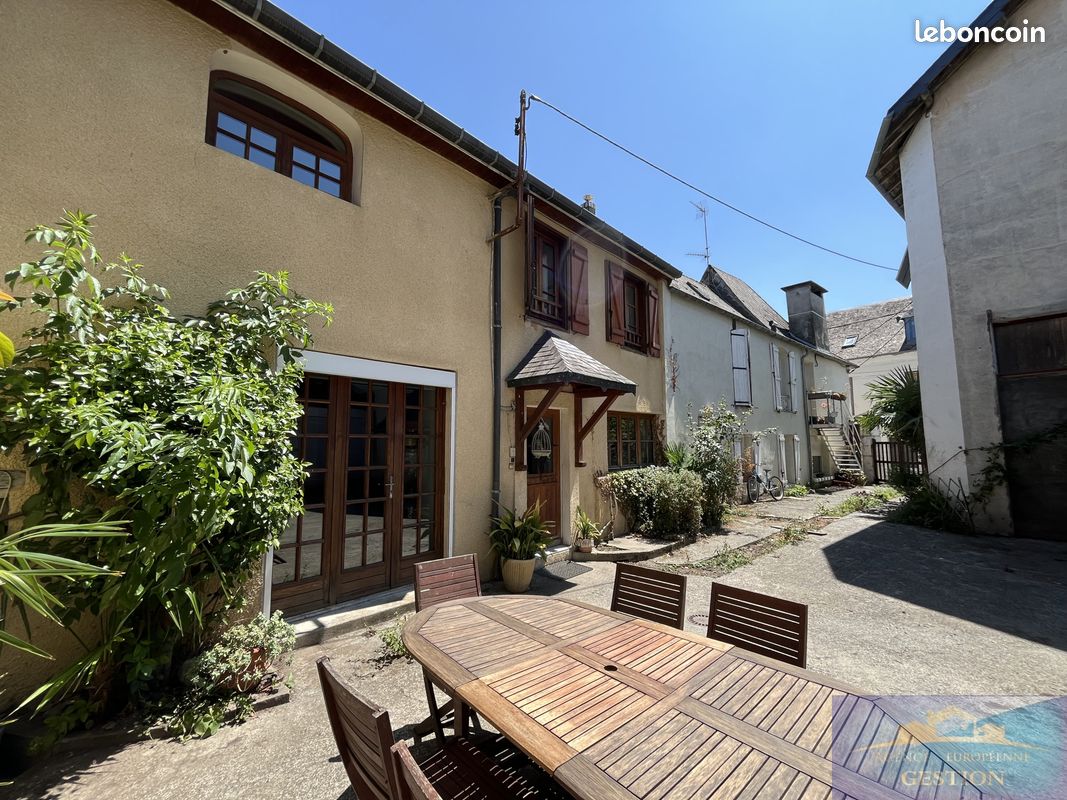 Maison 11 pièces 204 m² · à Argelès-Gazost · 204 m² · 454 000 €