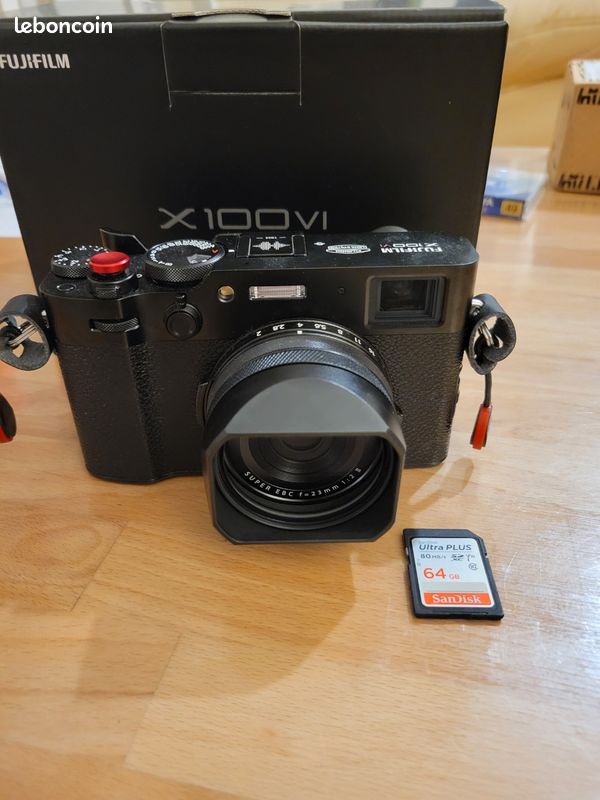 (VENDU) Fujifilm x100vi (état neuf) + sac peak design + sangle peak design + batterie fuji + chargeur + carte sd 64 go + accessoires (image 5)