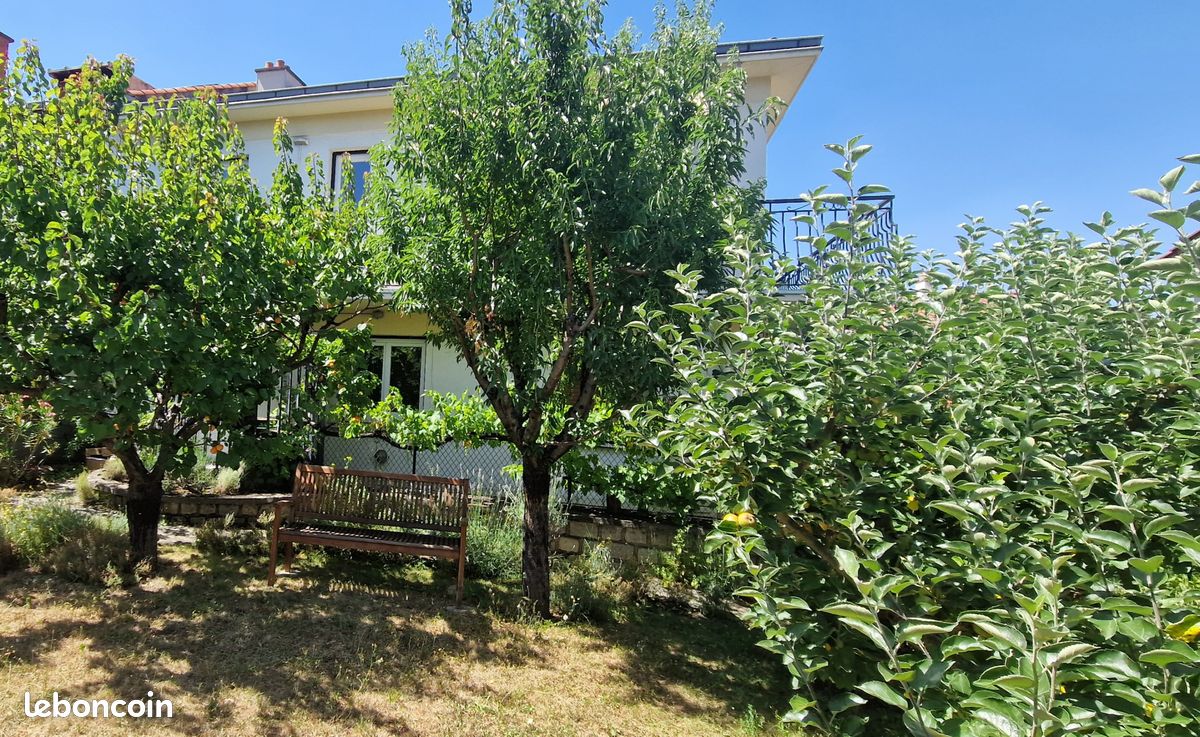 Maison 7 pièces 140 m² · à Clermont-Ferrand · 140 m² · 355 000 €