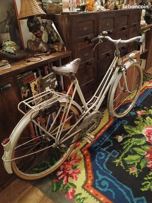 ANCIEN CADRE GRIFFON DE VELO DE VILLE DES ANNEES 1930-40 VELO ANCIEN 30-40