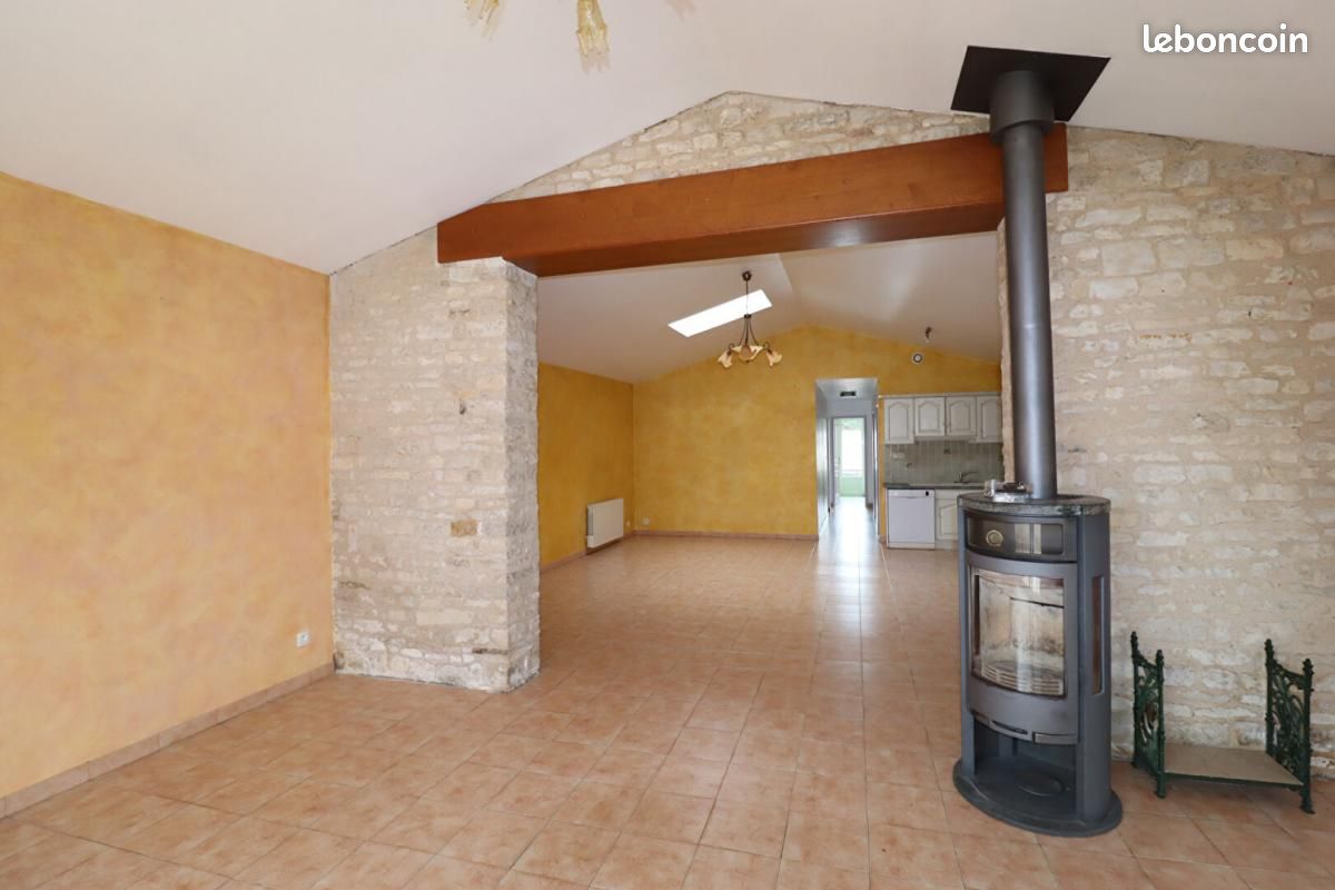 Maison 6 pièces 195 m² - Val-du-Mignon 79210 (image principale 3)