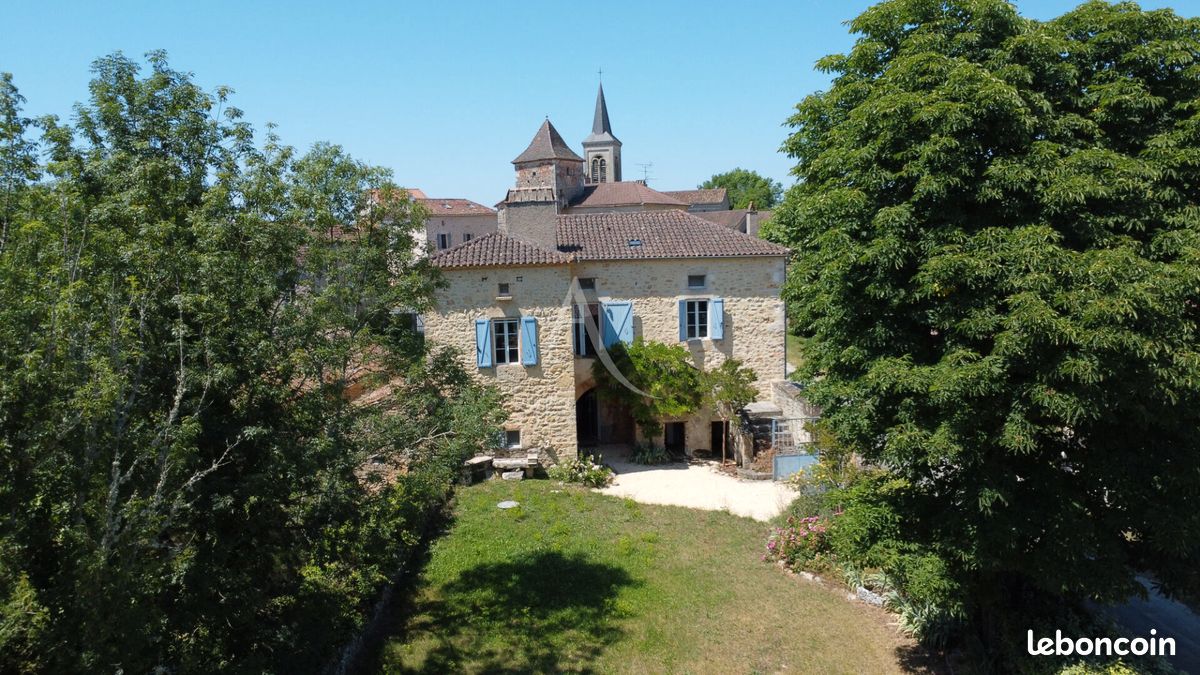 Maison 5 pièces 170 m² · à Albas · 170 m² · 336 000 €