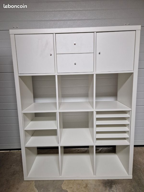 Armoire KALLAX 12 niches avec aménagements inclus (image 1)