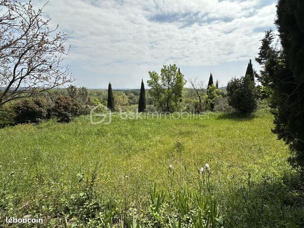 Terrain 425 m² Montfrin