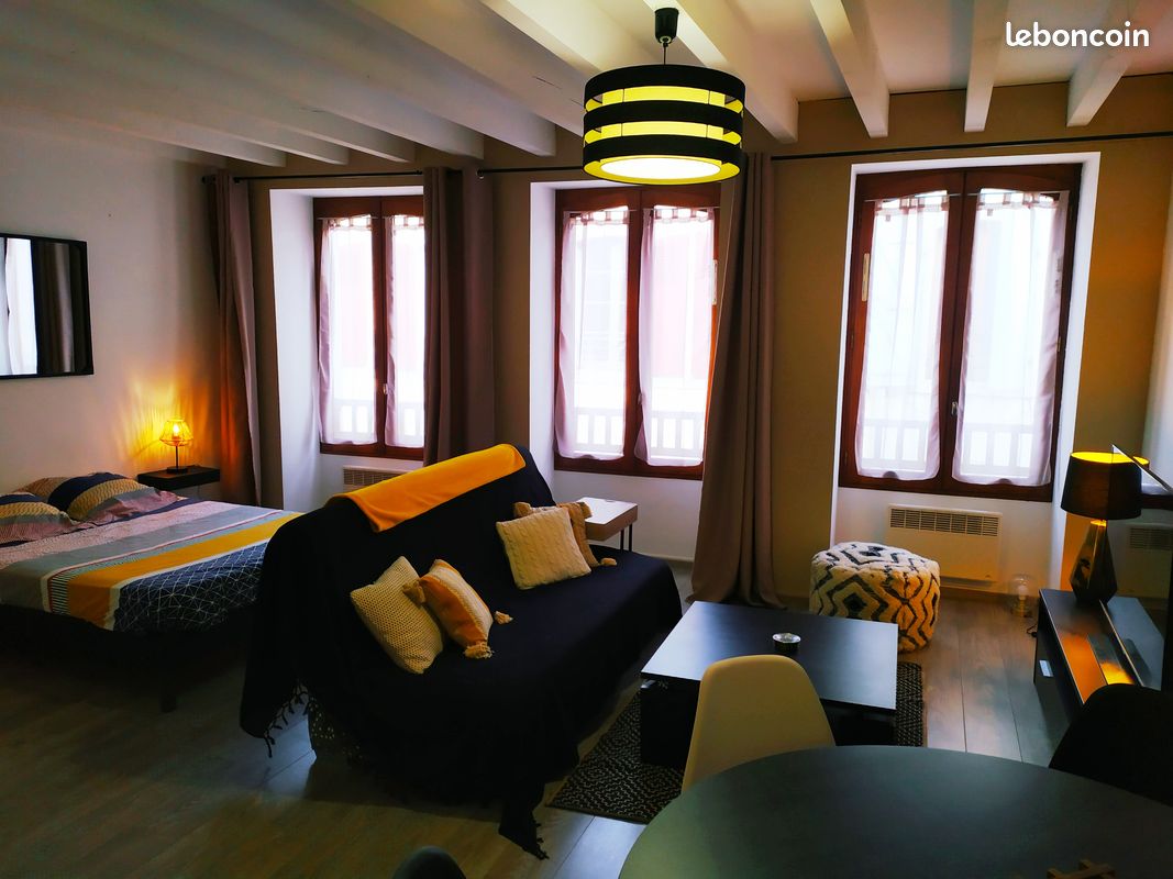 Location studio 37 m² Hyper centre Dax - Locations