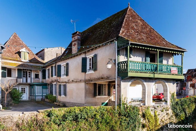 Maison 8 pièces 210 m²